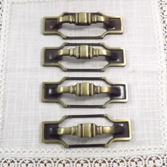 4 Vintage Brass Drawer/Door Pulls for Upcycling - Picture 7 of 7